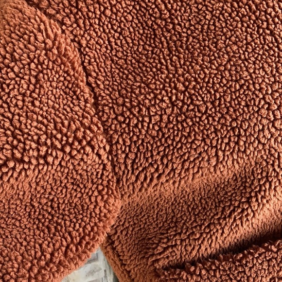 Elodie Nordstrom faux shearling rust brown, zip closure, pocket, collar jacket. - Picture 4 of 16